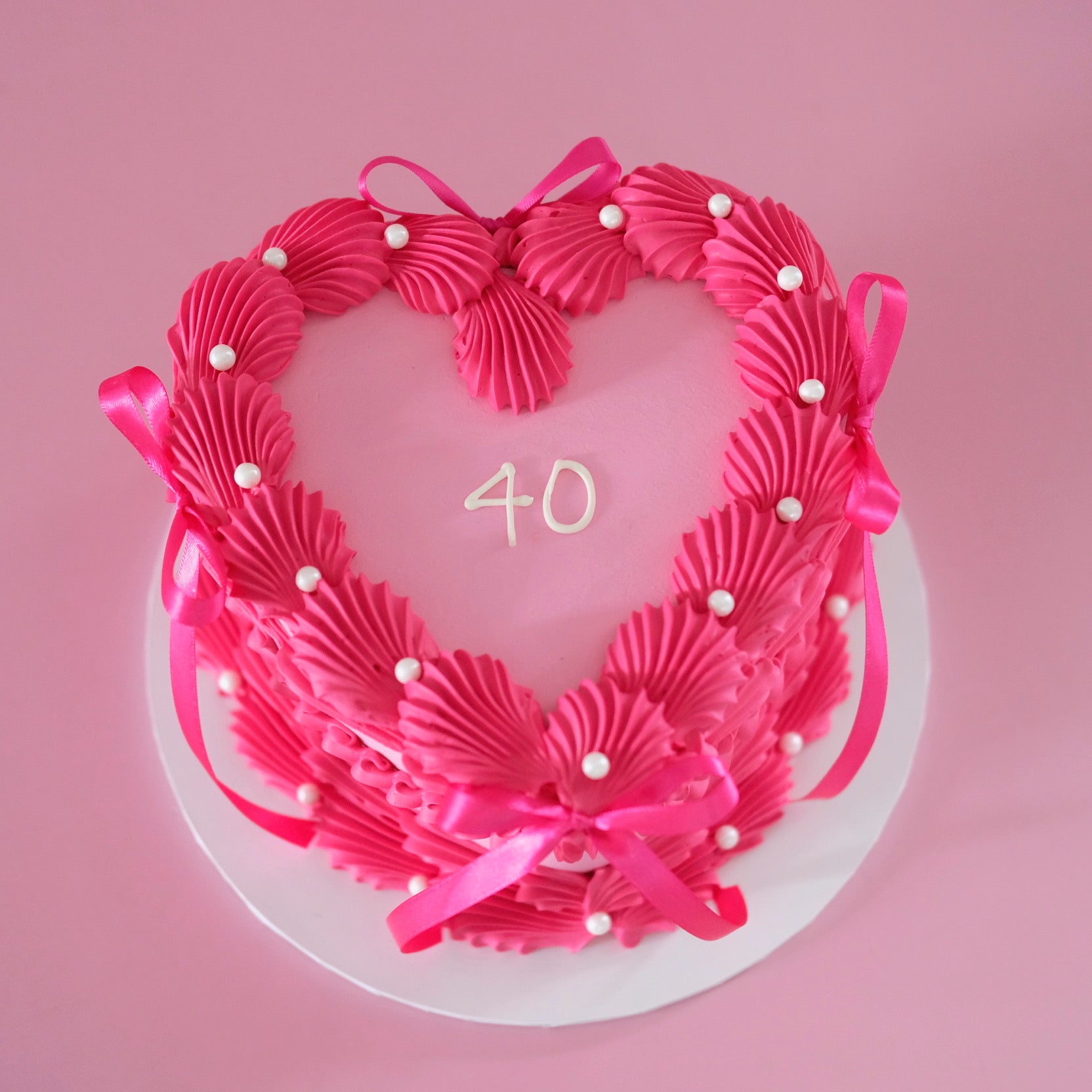 Vintage Heart Cake | Pearl White & Coquette / 2-Tone