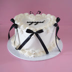 Grand Vintage Heart Cake | String Pipe & Coquette / MONOCHROME