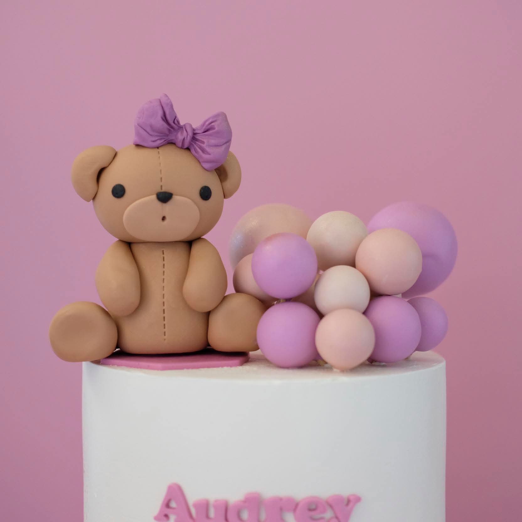 Cute Bear & Balloon Cake