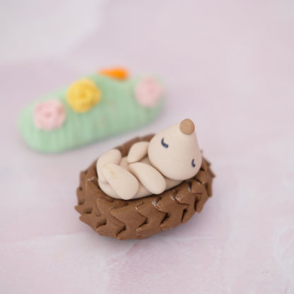 Hedgehog Grass Flowers Woodland Sugar Fondant Cake Topper