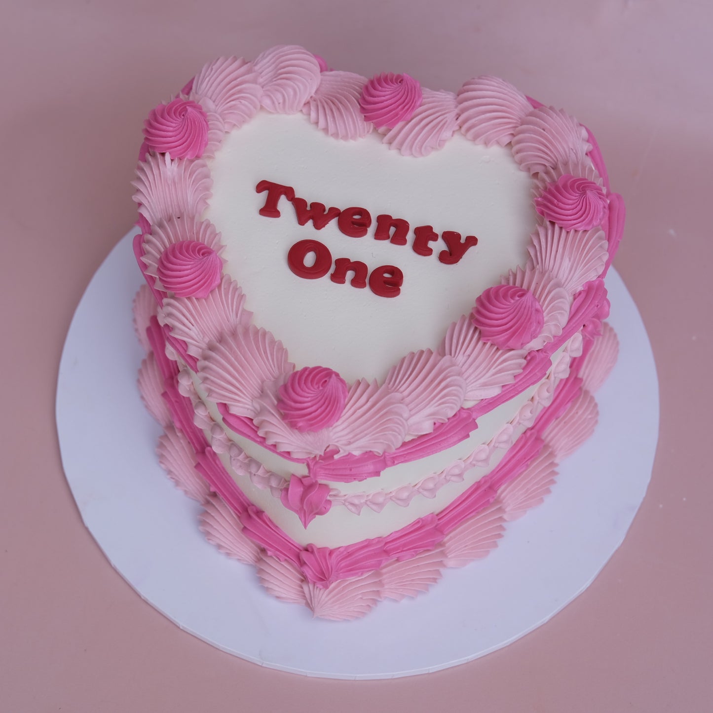 Vintage Heart Cake | No Chill