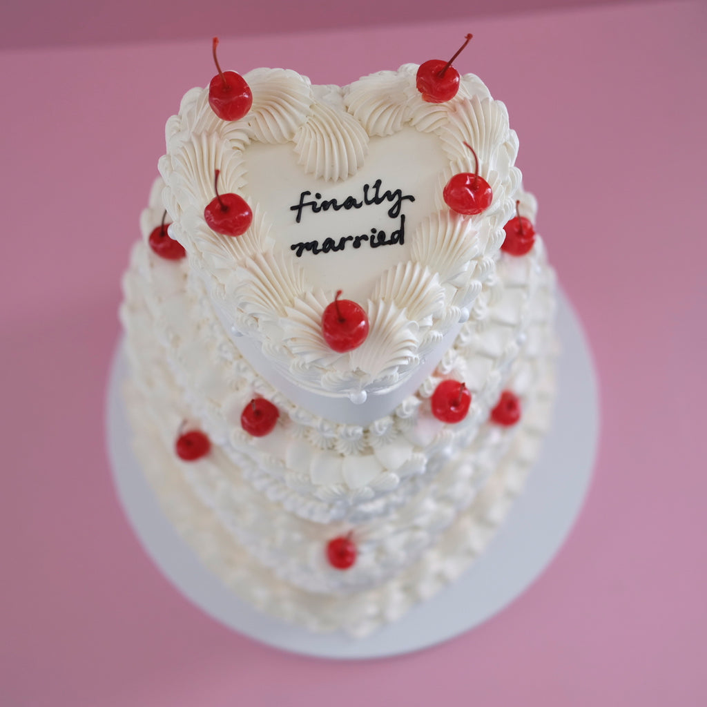 Lambeth Cherries Vintage Heart Cake | 3 Tier / MONOCHROME