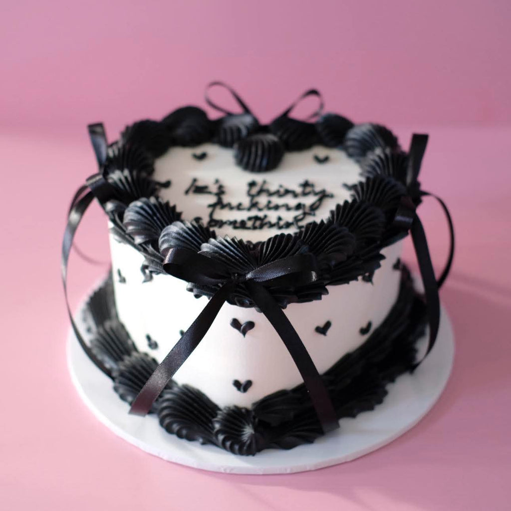 Vintage Heart Cake | Mini Hearts & Coquette