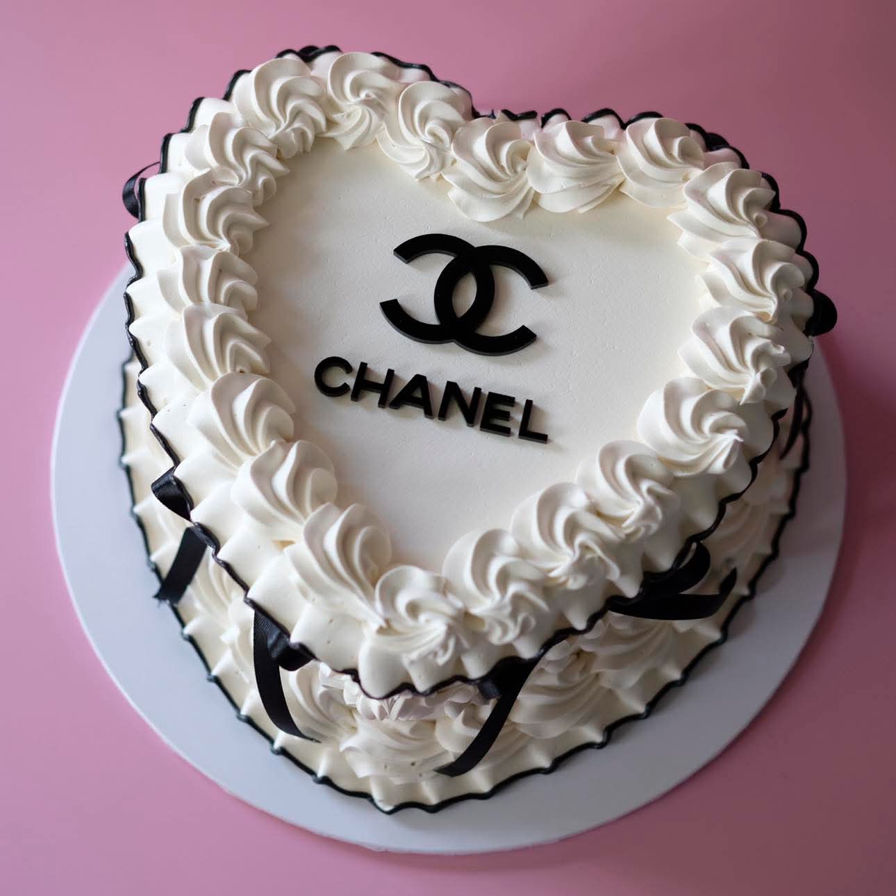 Vintage Heart Cake | Luxury Brand Logo