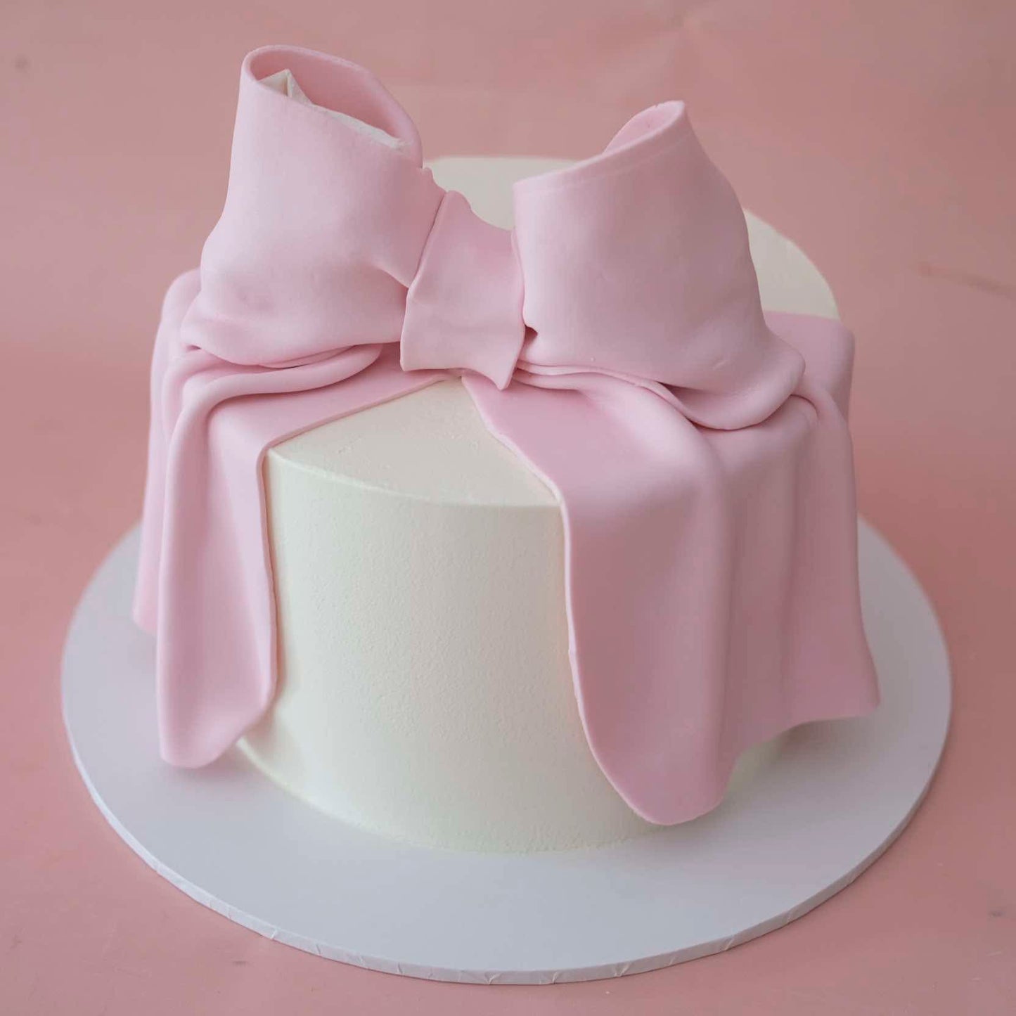 Statement Big Bow Cake | TIMELESS