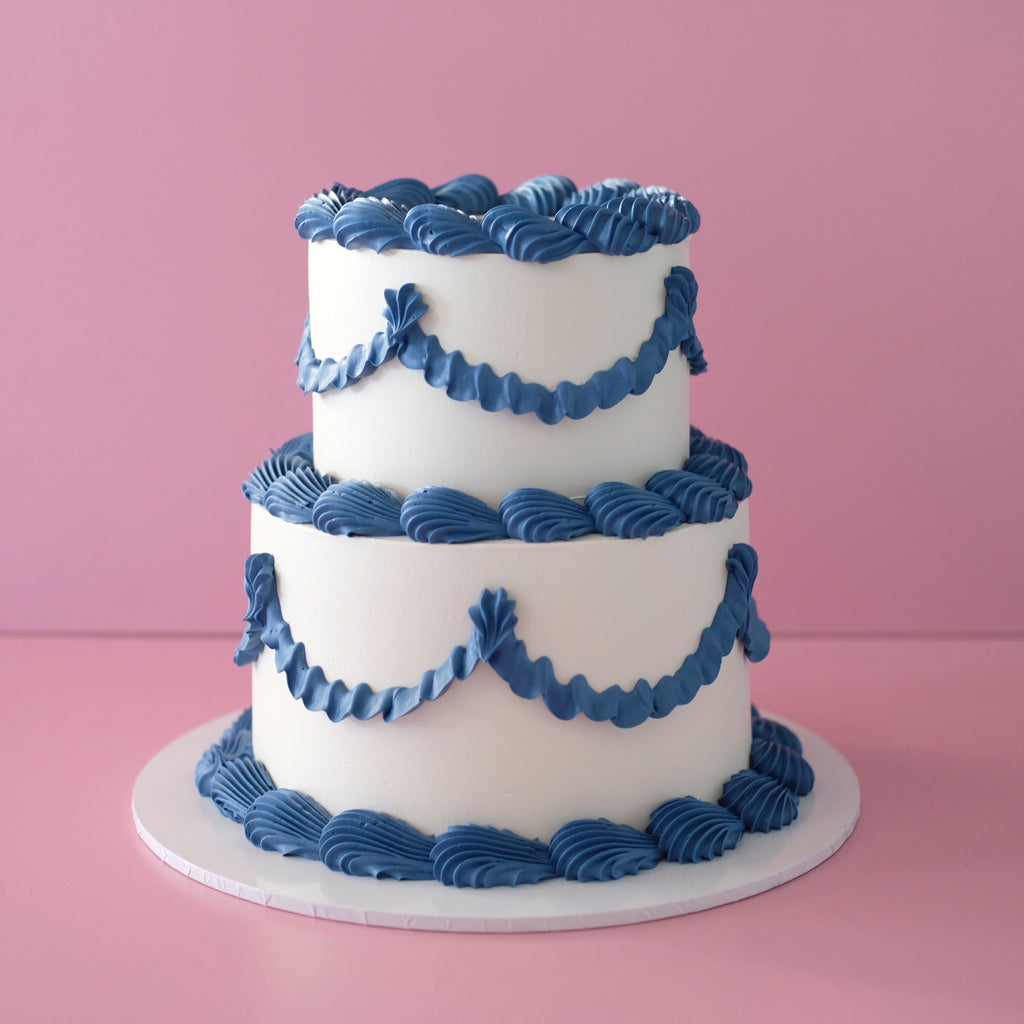 Classic Round Vintage Cake | 2 Tiers