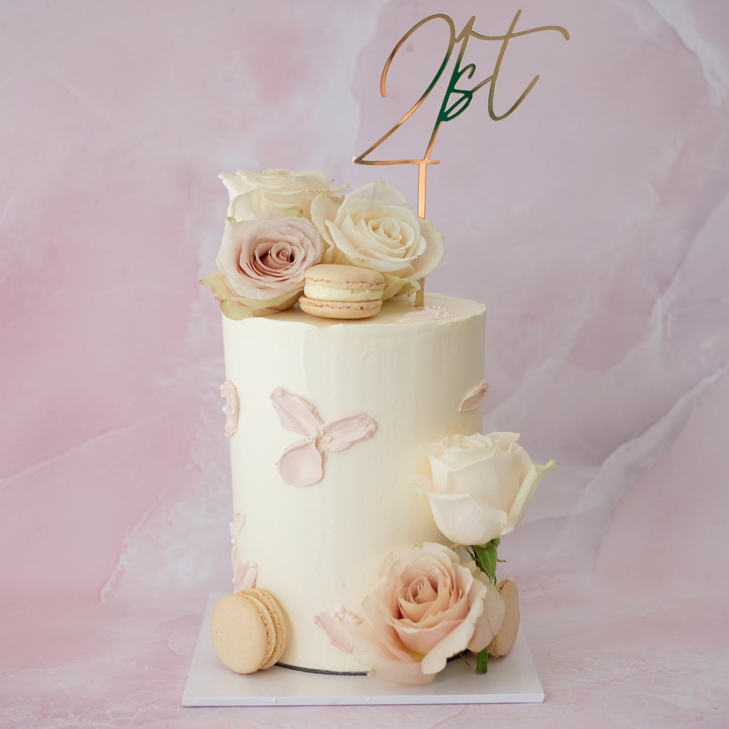 Chic Bloom Round Cake