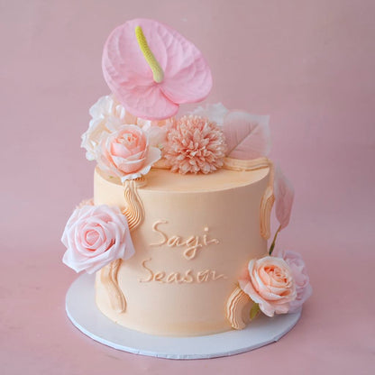 Blush Bloom Elegance Round Cake