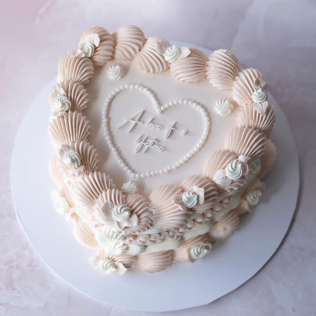 Pearl Heart Plaque & Rosette | Vintage Heart Cake