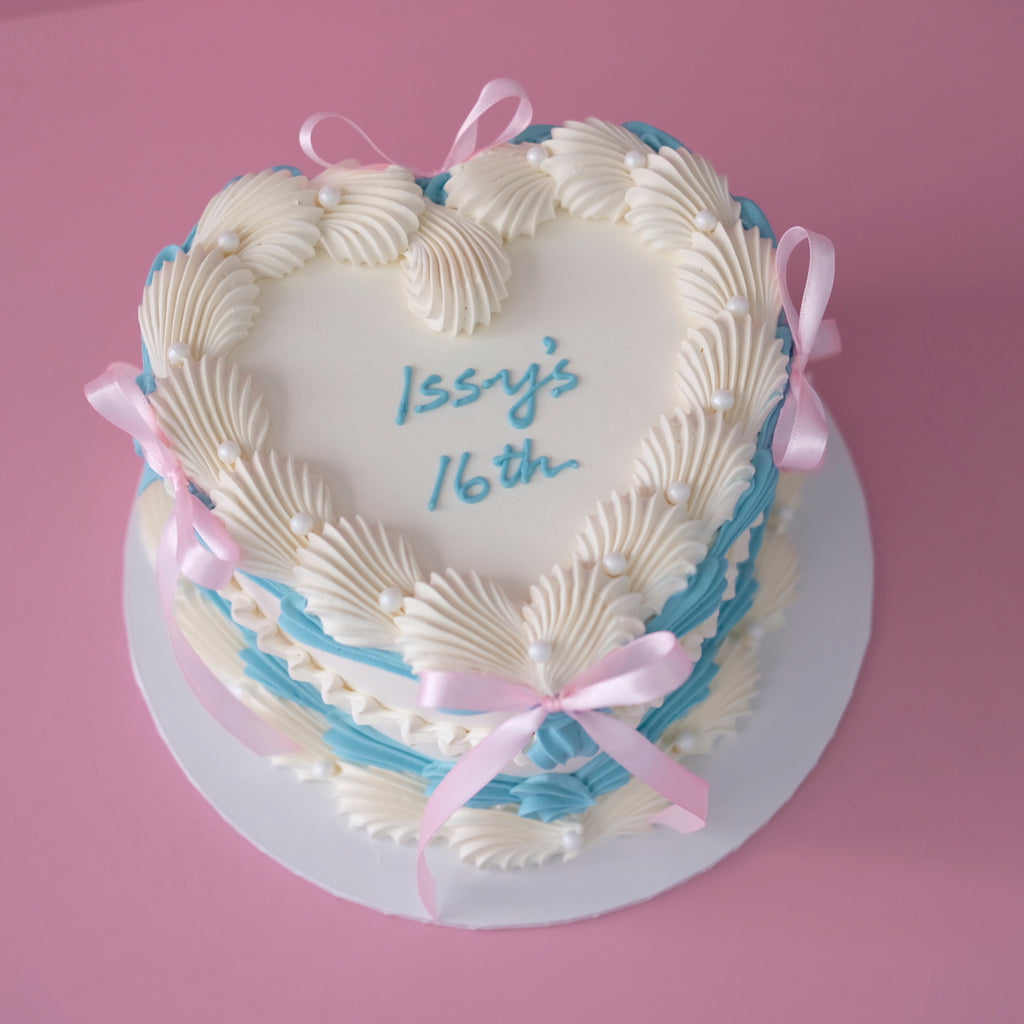 Vintage Heart Cake | Pearl White & Coquette / 3-Tone