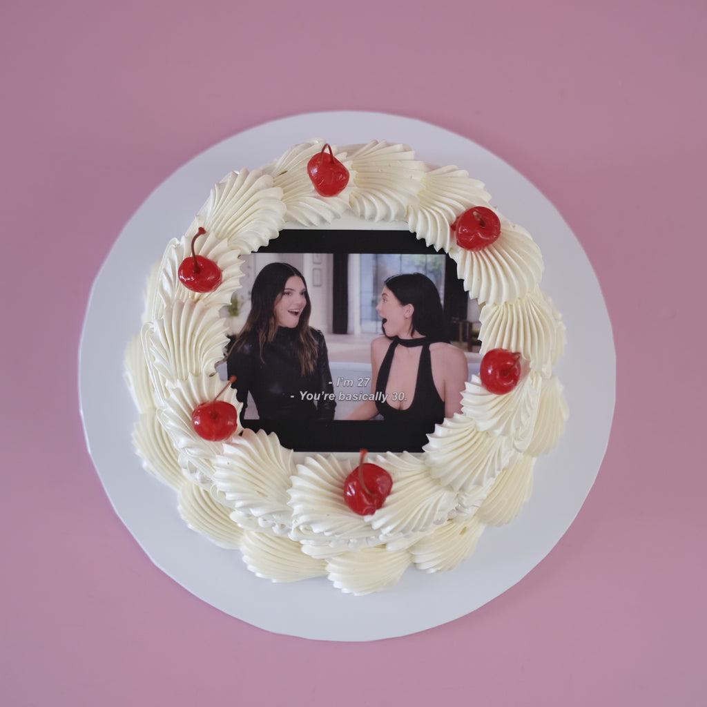Vintage Round Cake | Edible Image / Cherries