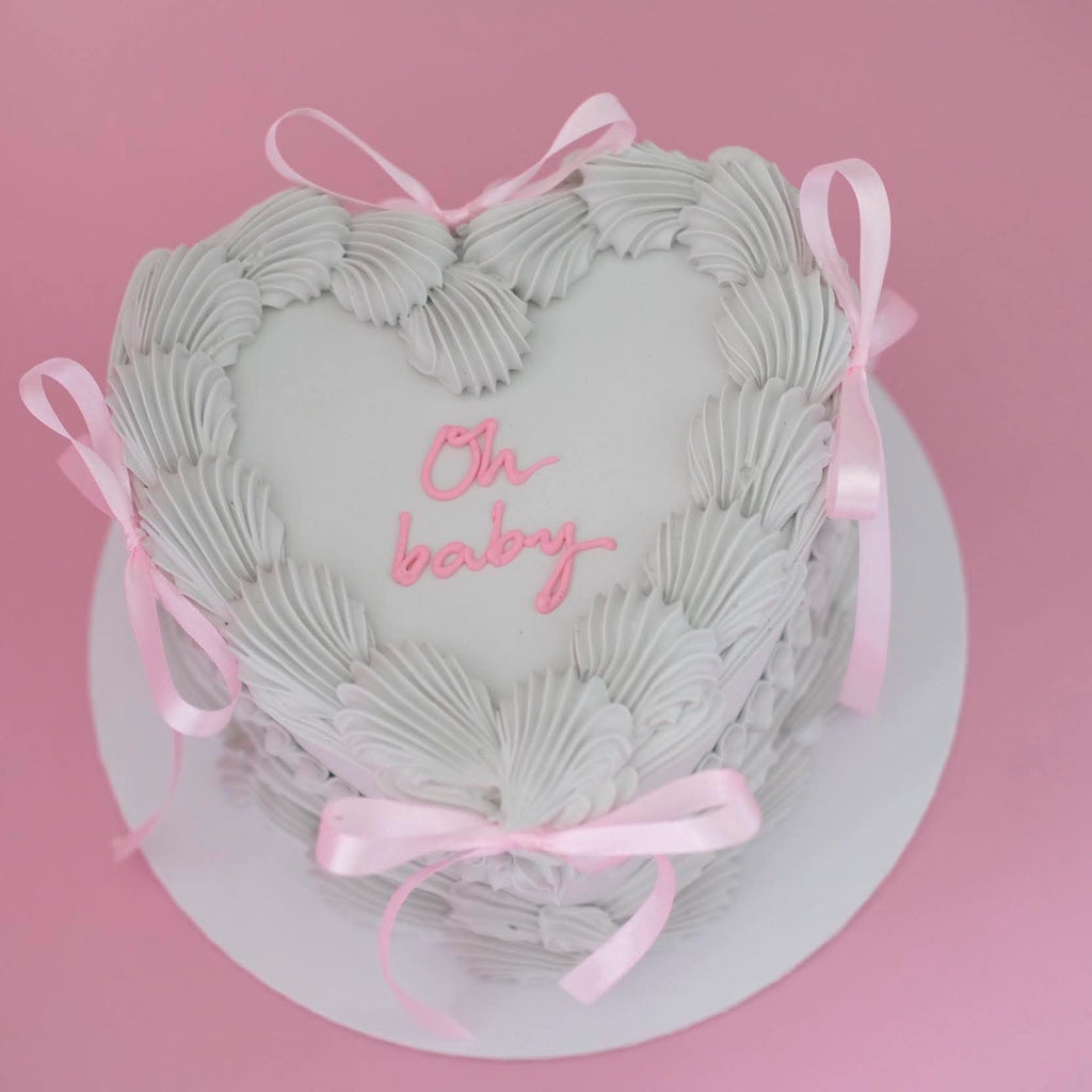 Classic Vintage Heart Cake | Coquette / MONOCHROME