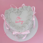 Classic Vintage Heart Cake | Coquette / MONOCHROME