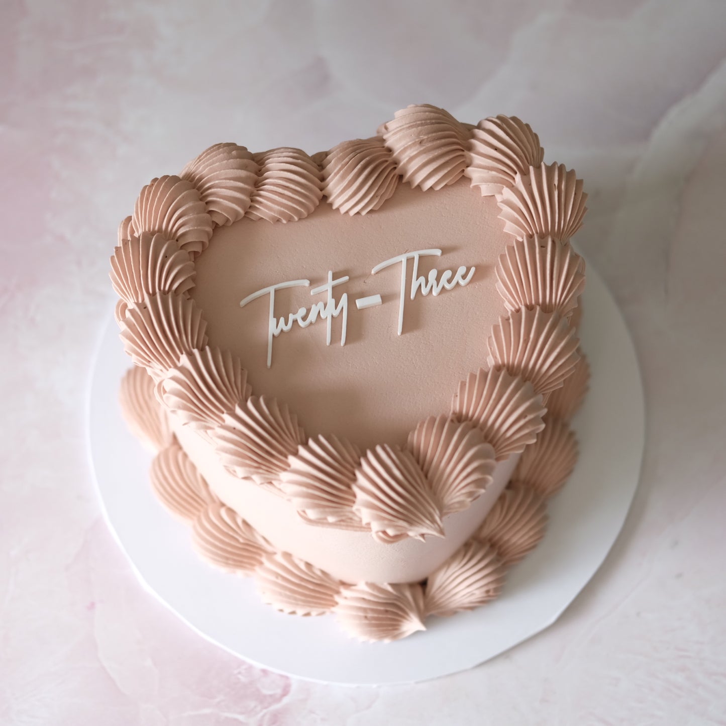 Vintage Heart Cake | Monochrome / Cursive Text