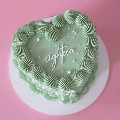 Extra White Pearls Vintage Heart Cake