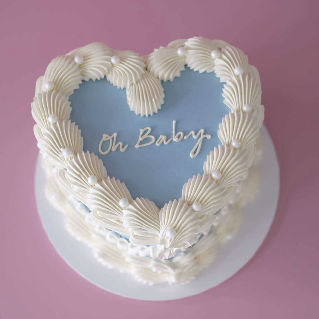 Classic Vintage Heart Cake | Pearl