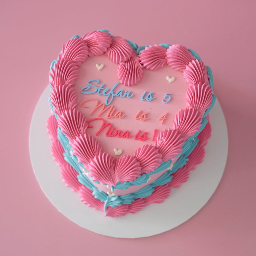Vintage Heart Cake | Mini Hearts