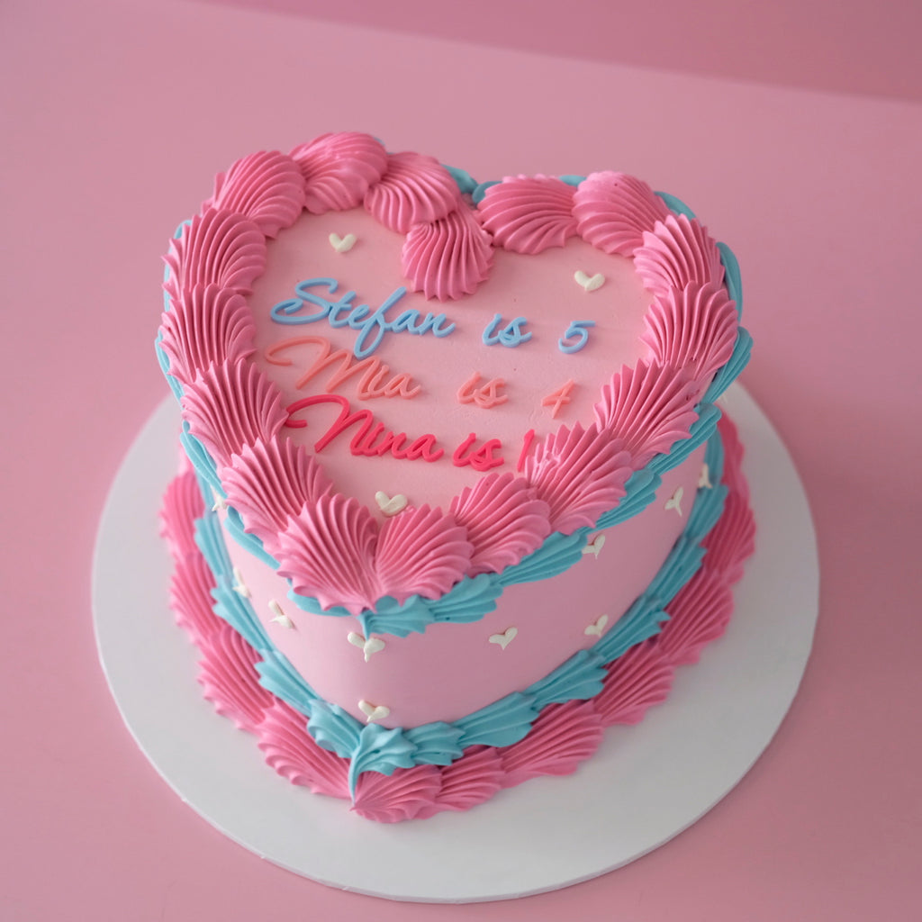 Vintage Heart Cake | Mini Hearts