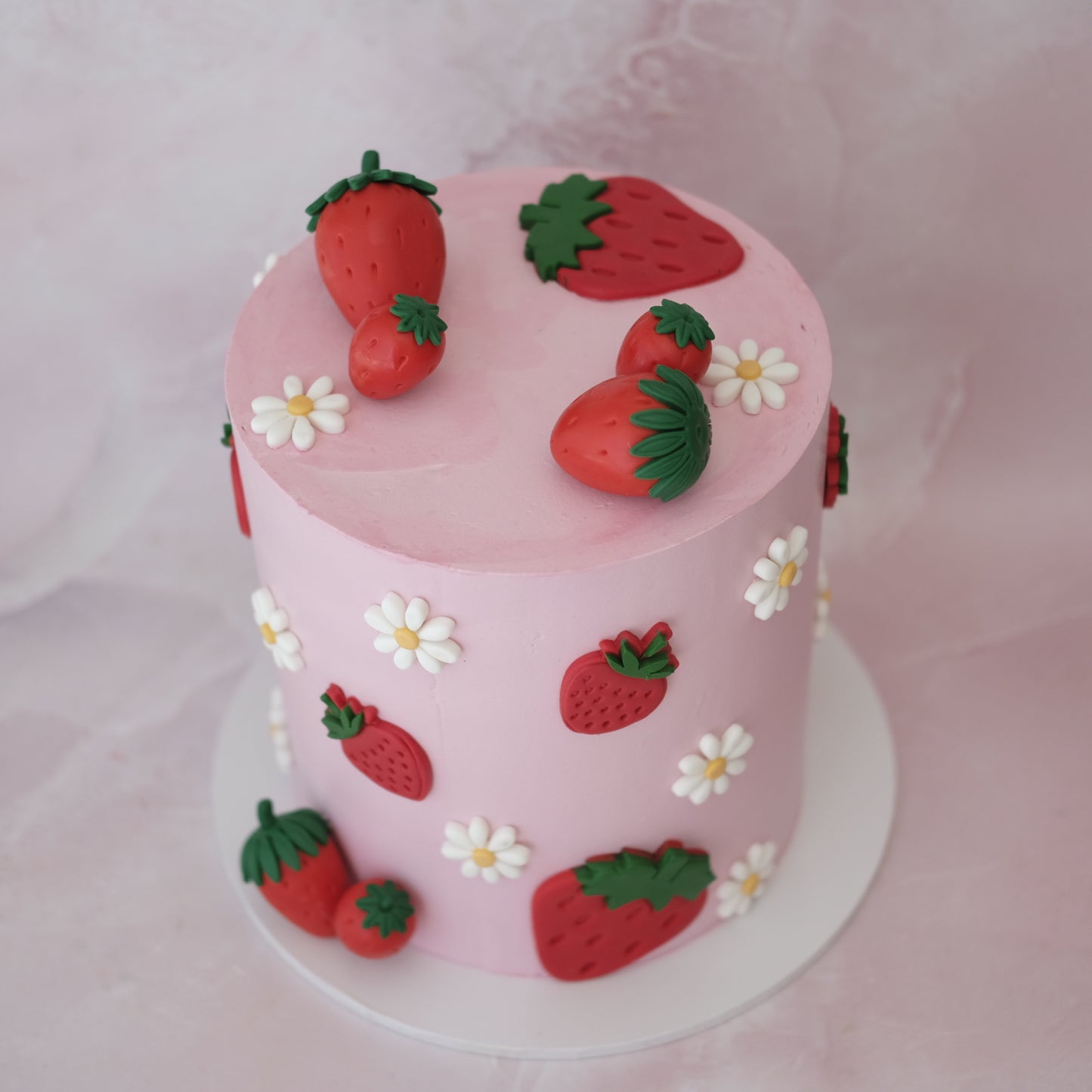 Strawberry Kisses & Daisies Novelty Cake