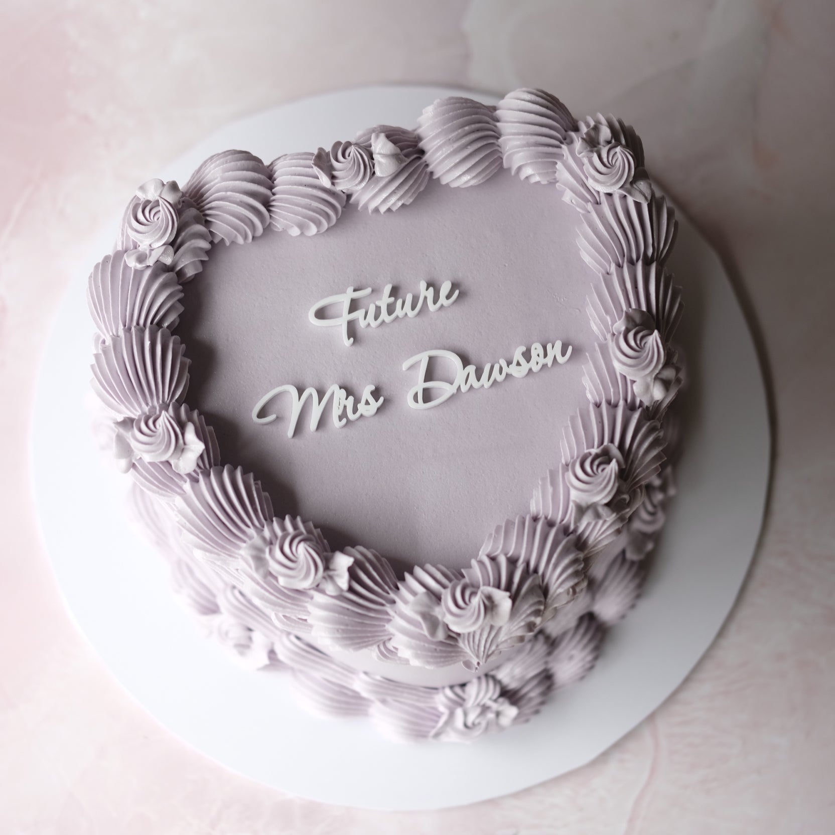 Vintage Heart Cake | Pretty & Simple / ACRYLIC TEXT