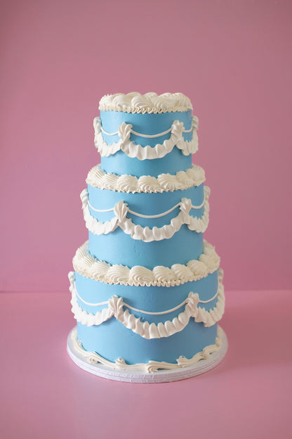 Heirloom Round Vintage Cake | 3 Tiers / POLYCHROME