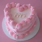 Classic Vintage Heart Cake | Pearl