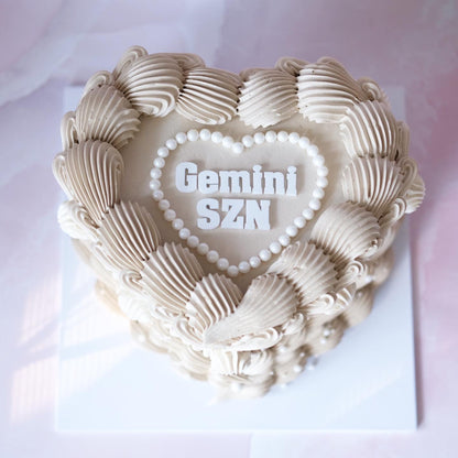 Vintage Heart Cake | Pearl Heart