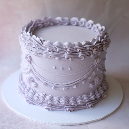 Dreamy Vintage Cake