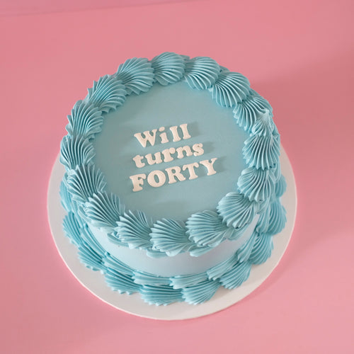 Basic Vintage Round Cake | Monochrome