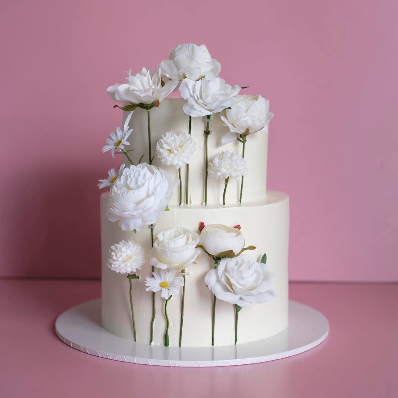 White Wildflower Bloom | 2 Tier Round Cake