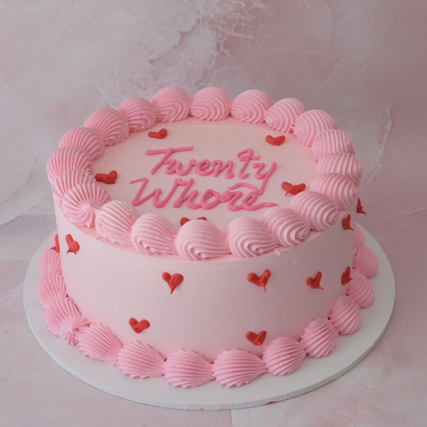 Chic Round Vintage Cake