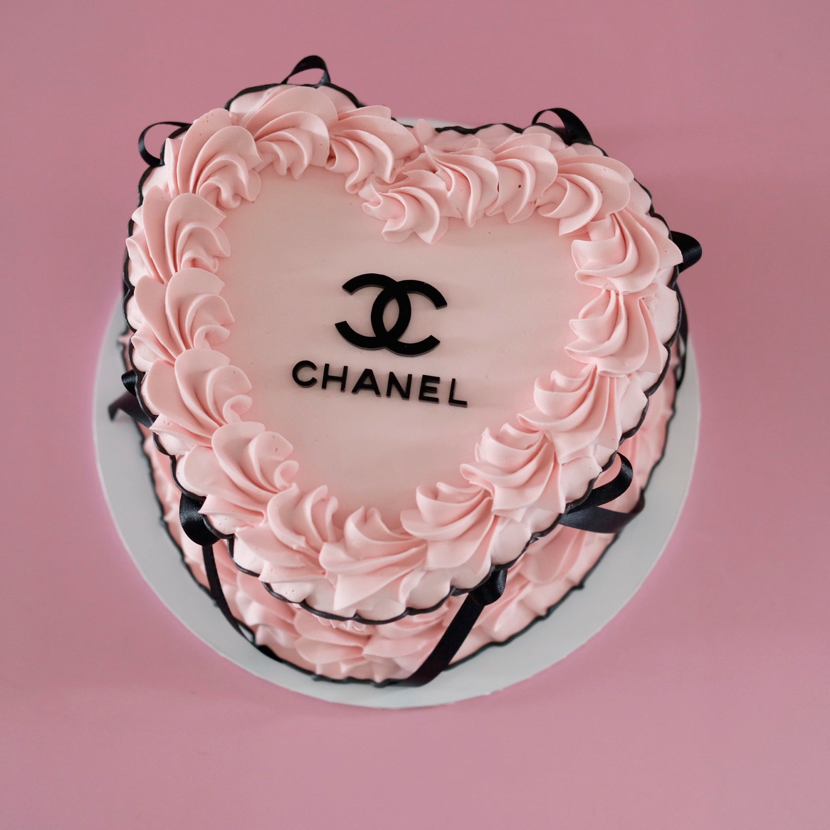 Vintage Heart Cake | Luxury Brand Logo