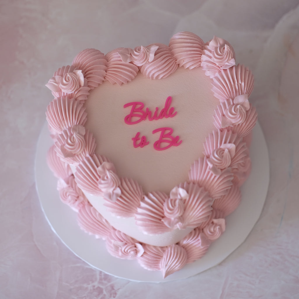 Vintage Heart Cake | Pretty & Simple / ACRYLIC TEXT