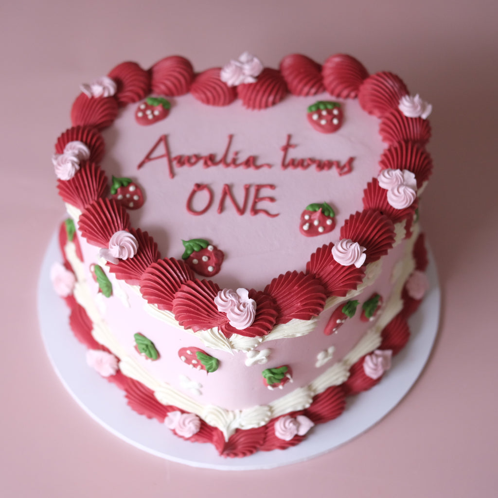 Vintage Heart Cake | Strawberry Rosettes