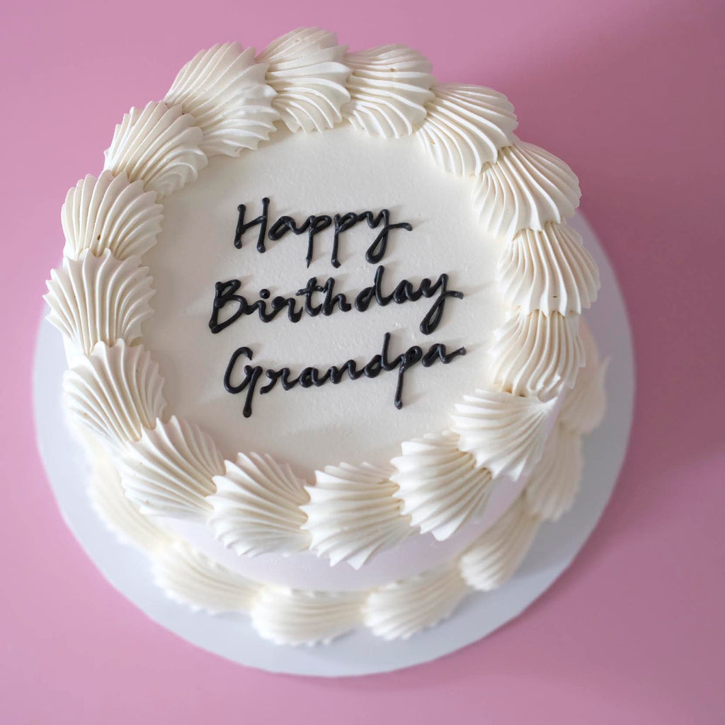 Simple Retro Round Cake