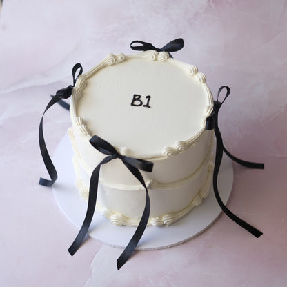 Coquette Bow Round Vintage Cake