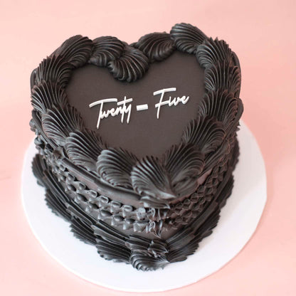 Double Ruffle Vintage Heart Cake | Monochrome