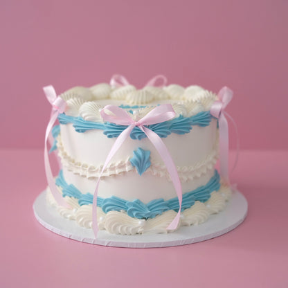 Vintage Heart Cake | Pearl White & Coquette