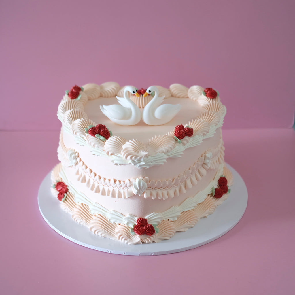 Vintage Heart Cake | Lovers Swan Rosette
