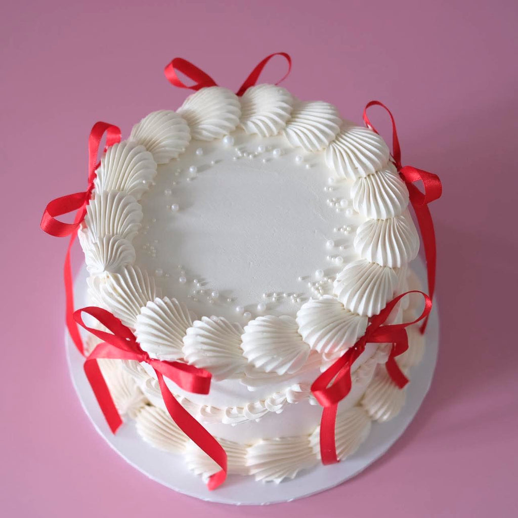 Vintage Round Cake | White Sprinkles & Coquette / MONOCHROME