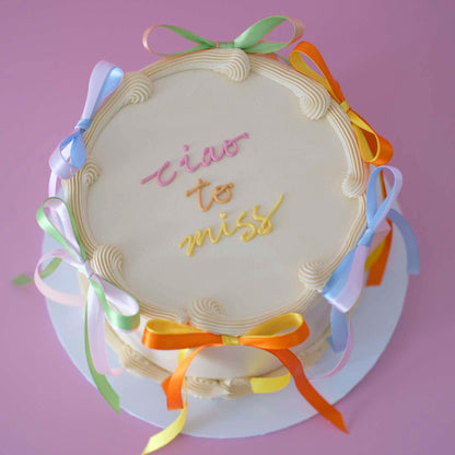 Two-Tone Ribbon Round Vintage Cake