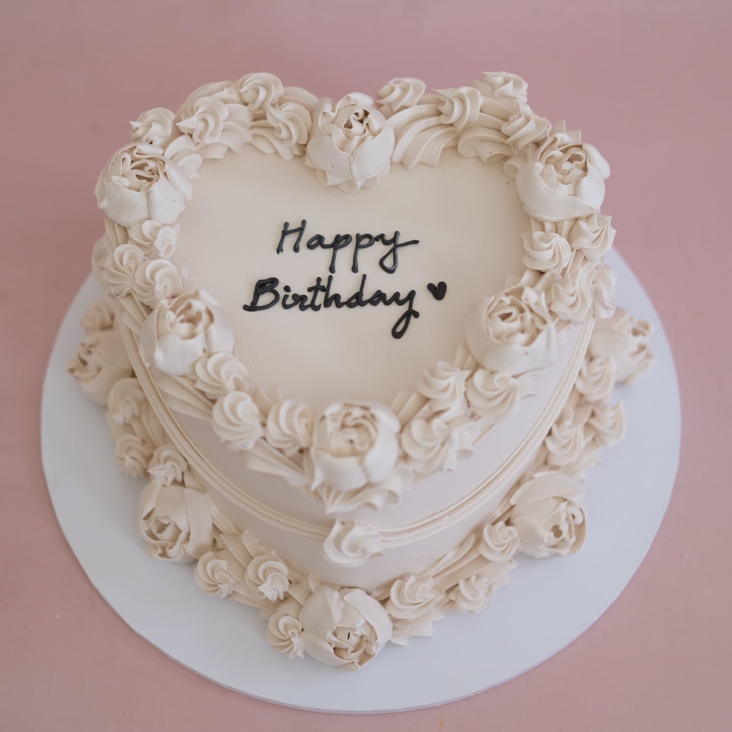 Gateau Aux Roses Buttercream Vintage Cake