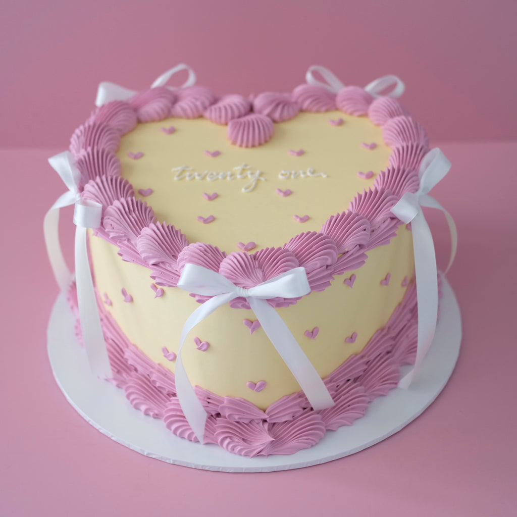 Vintage Heart Cake | Mini Hearts & Coquette