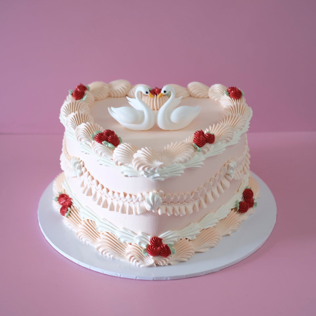 Vintage Heart Cake | Lovers Swan Rosette