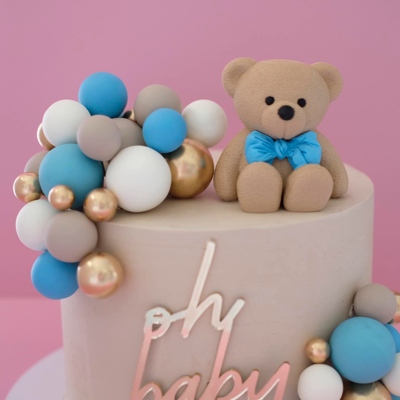 Furry Bear & Balloon Cake