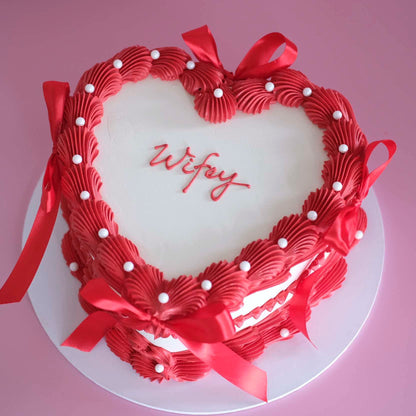 Vintage Heart Cake | Pearl White & Coquette