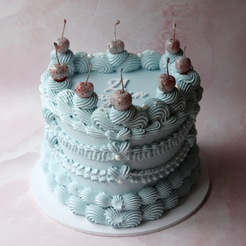 Vintage Heart Cake | Aesthetic Monochrome
