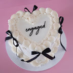 Grand Vintage Heart Cake | String Pipe & Coquette / MONOCHROME