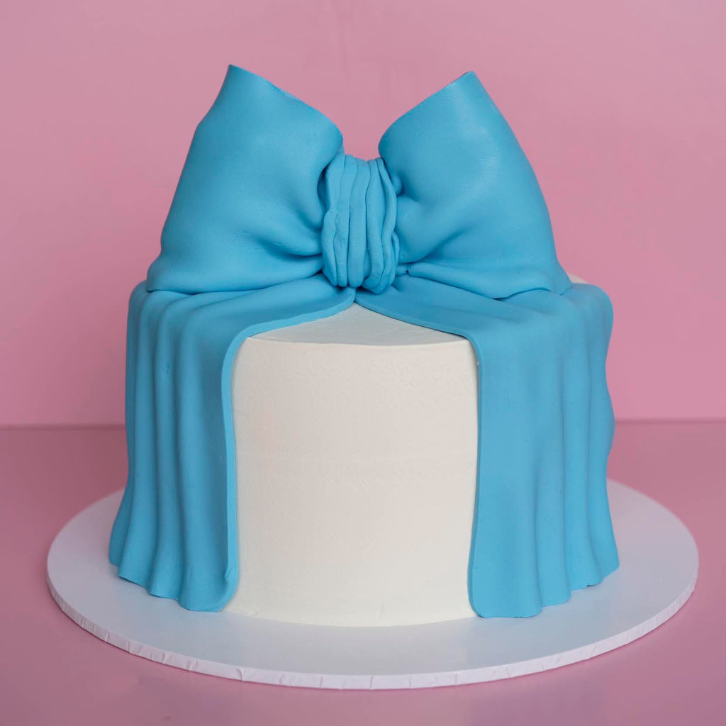 Statement Big Bow Cake | TIMELESS