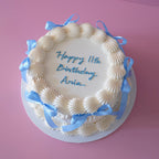 Ever So Chic Round Coquette Vintage Cake